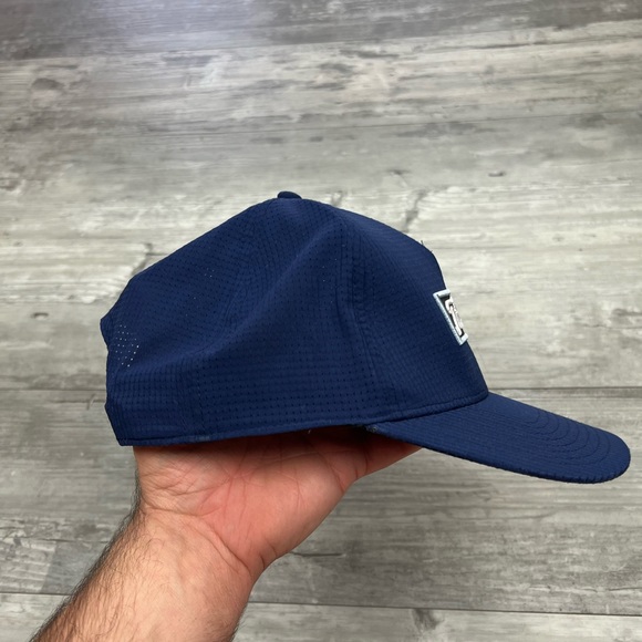 Titleist Navy Blue Mesh Golf Cap Hat - Picture 3 of 6